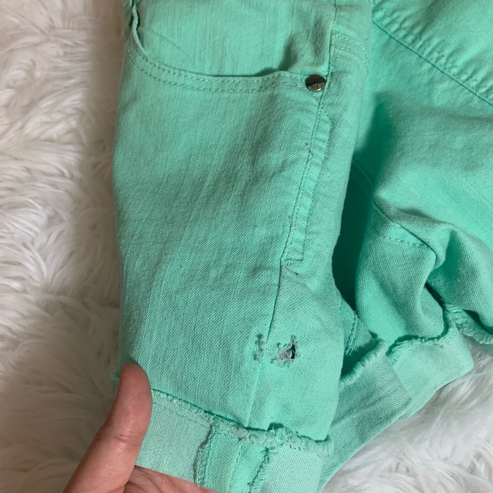 Express Womens Sz 14 Cuffed Mint Green Jean Shorts - Picture 8 of 11